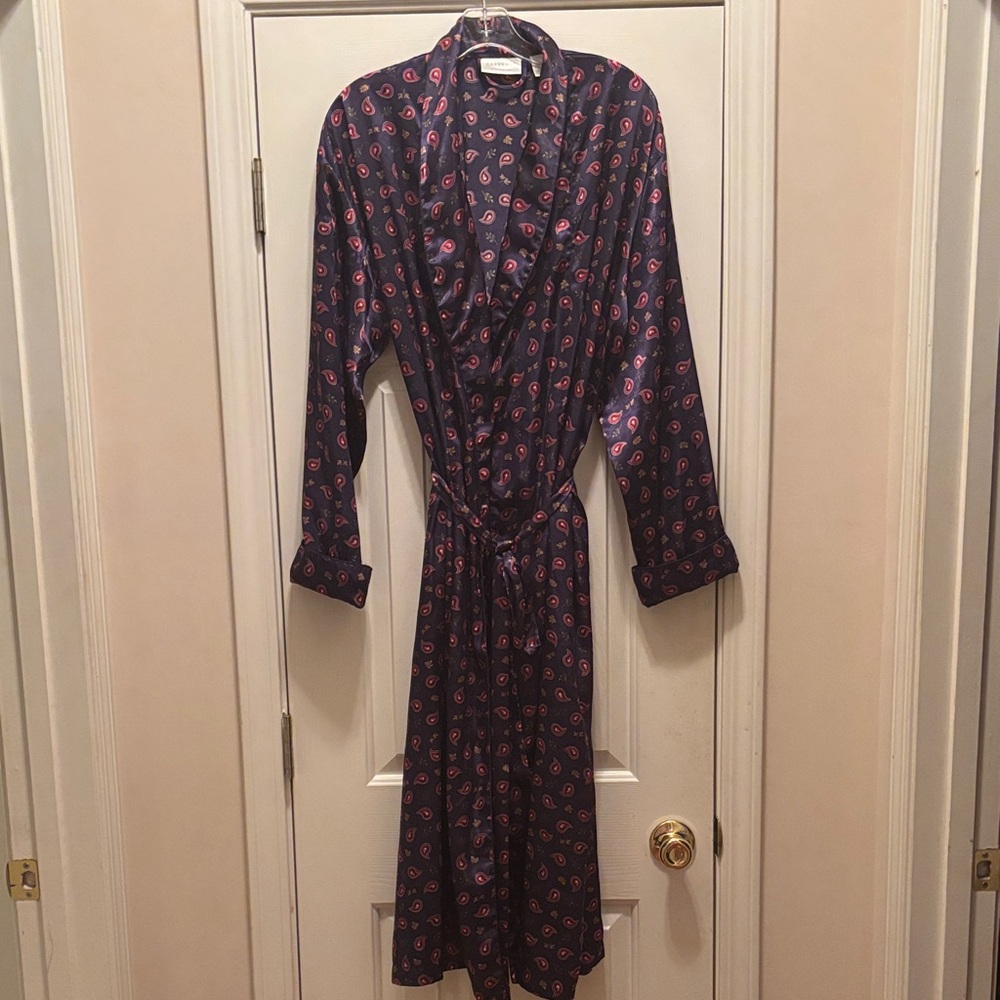 NWOT Cabernet Silk Women's Robe